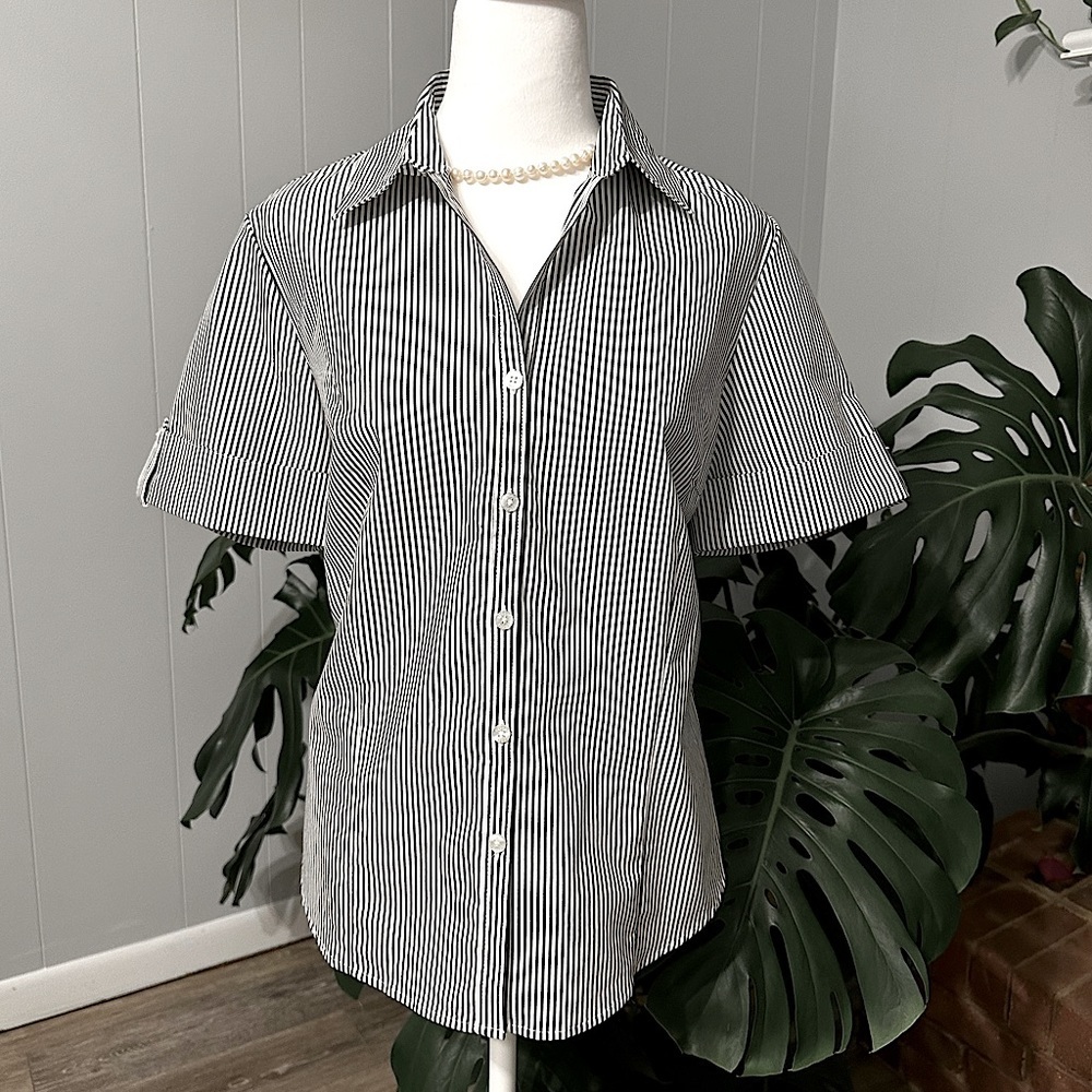 #7) George Stretches short sleeve button shirt with excellent condition.